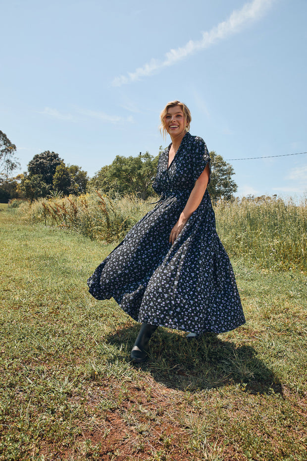 [PRE-ORDER] FLORES TIE SHIRTDRESS - BLACK