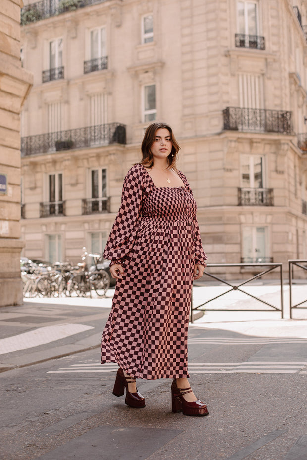 CHECKERS SHIRRED DRESS - BURGUNDY