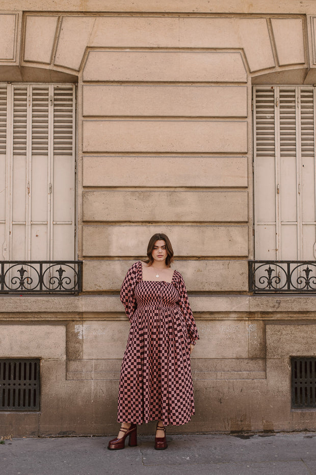 CHECKERS SHIRRED DRESS - BURGUNDY